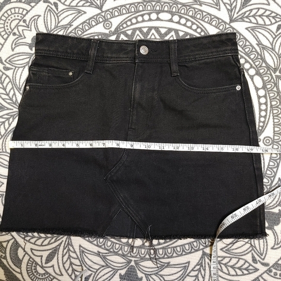 Zara Raw Hem Denim Skirt Size XS - Picture 10 of 10